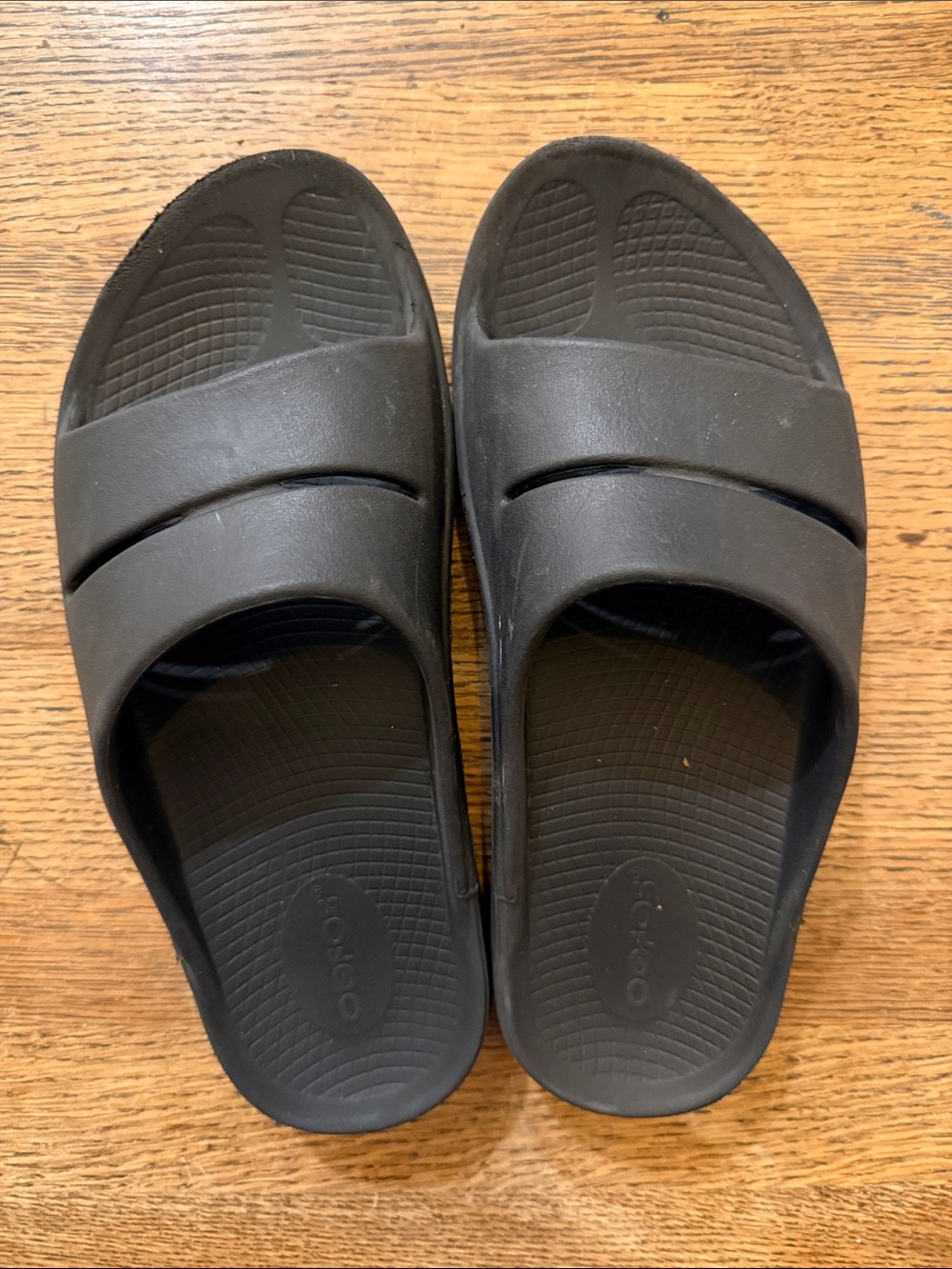 OOFOS OOahh Black Double-strap Slide Sandals mens 7 women’s 9